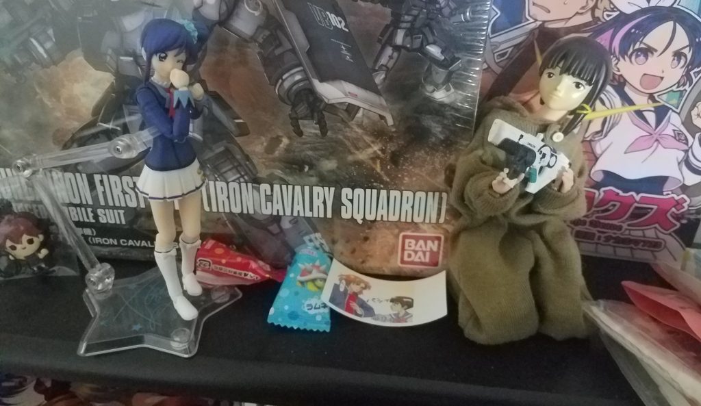 Lain and Aoi Figma